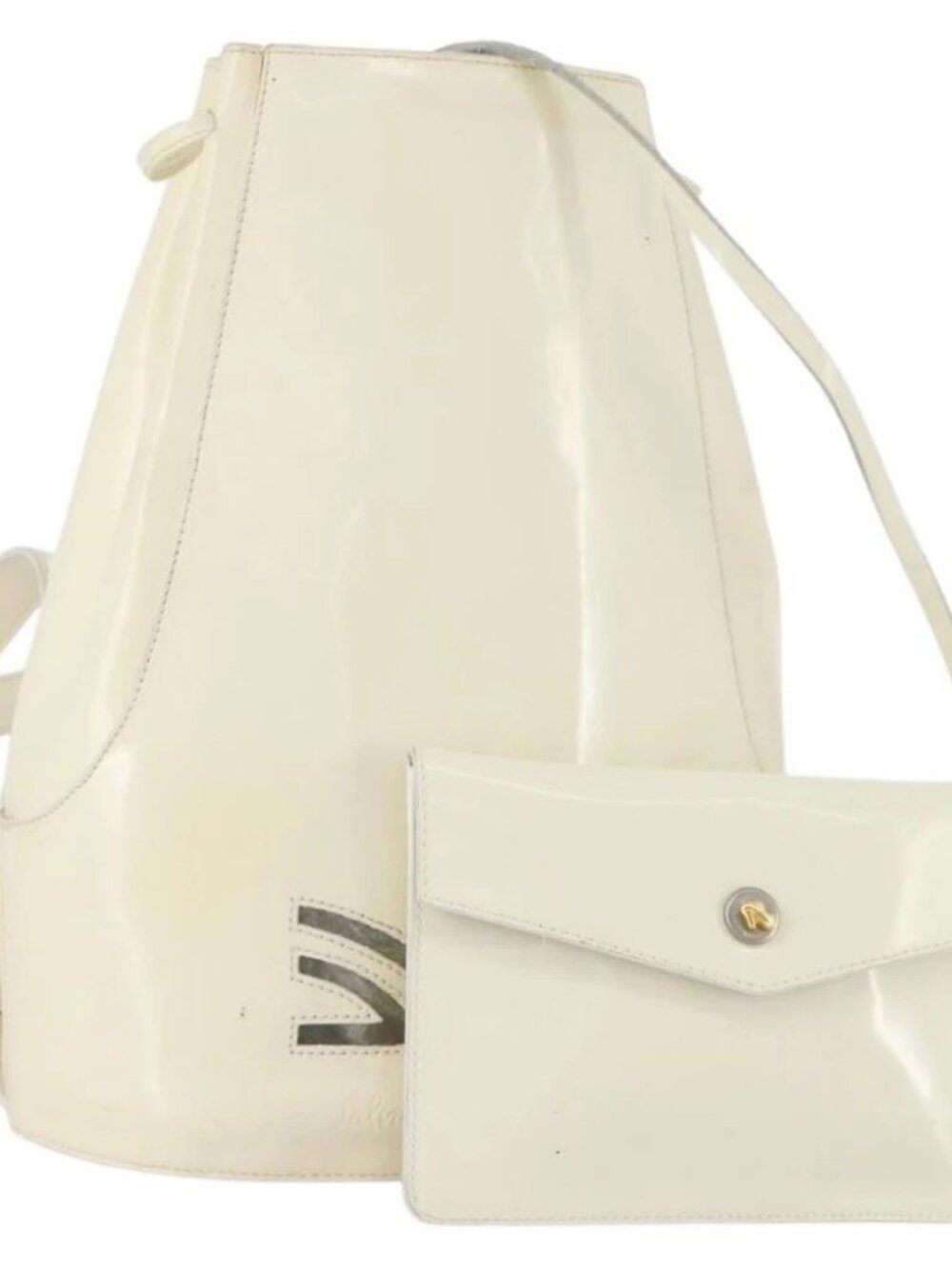 Salvatore Ferragamo Backpack Patent leather White Gold Auth 173783